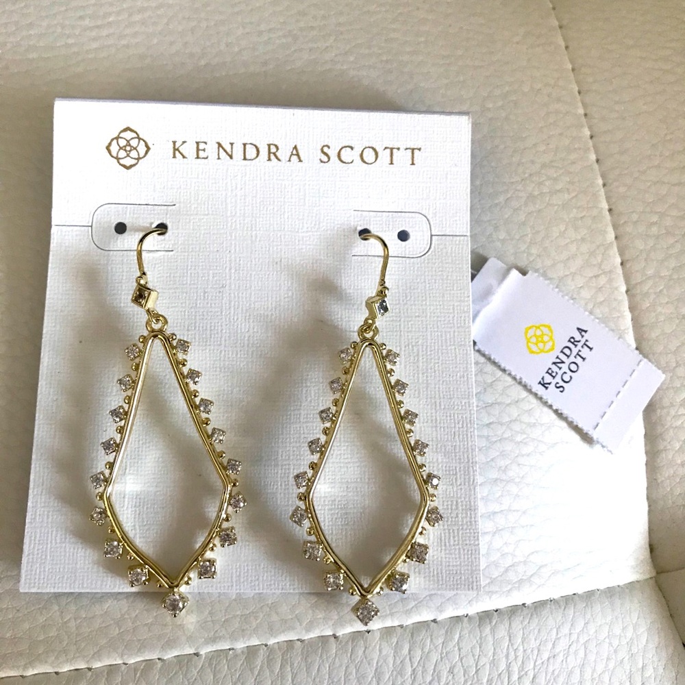 NWT Kendra Scott Bea Gold Drop Earrings